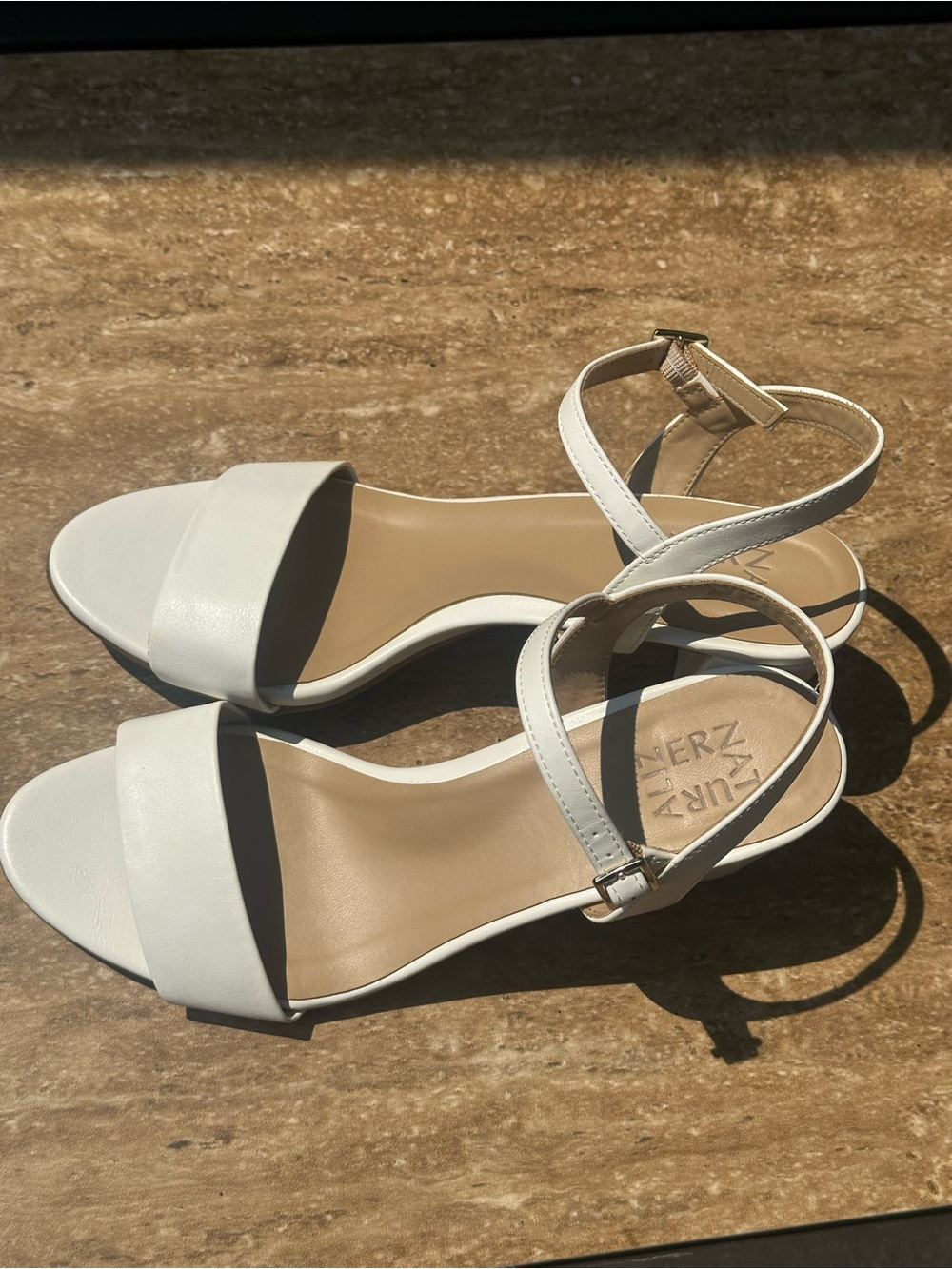 Naturalizer Bristol White Faux Leather Block Heel Ankle Strap Sandals Size 8.5M